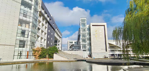 我的大學(xué)-大學(xué)志