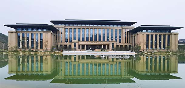 杭州醫(yī)學院 - 最美院校