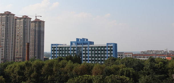 大學(xué)校志：校名、校標(biāo)、校訓(xùn)、?；铡⑿Ｆ?、校歌