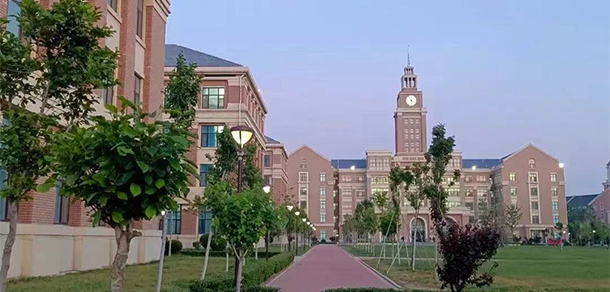 煙臺黃金職業(yè)學院 - 最美大學