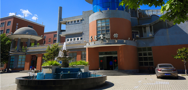 鄭州升達經(jīng)貿(mào)管理學院 - 最美大學