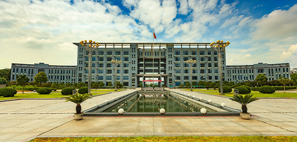 我的大學(xué)-大學(xué)志