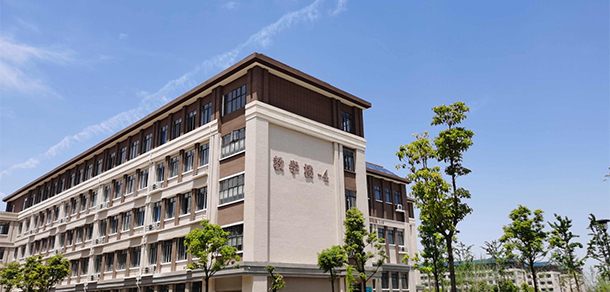 我的大學(xué)-大學(xué)志