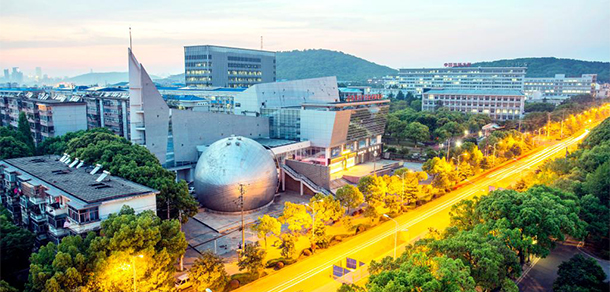 我的大學(xué)-大學(xué)志