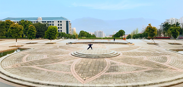 我的大學(xué)-大學(xué)志