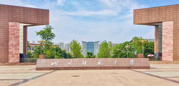 大學(xué)校志：校名、校標(biāo)、校訓(xùn)、?；铡⑿Ｆ?、校歌