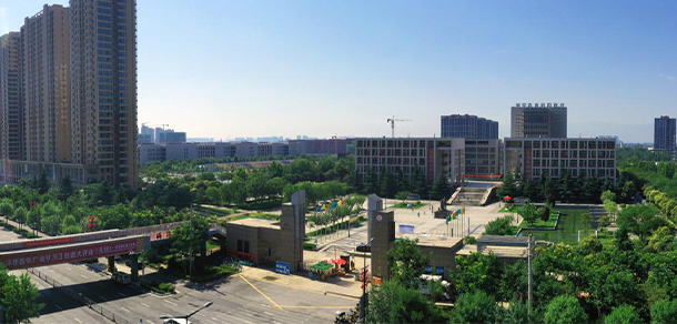 大學(xué)校志：校名、校標(biāo)、校訓(xùn)、?；?、校旗、校歌