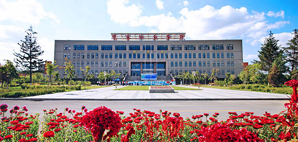 大學(xué)校志：校名、校標(biāo)、校訓(xùn)、?；?、校旗、校歌